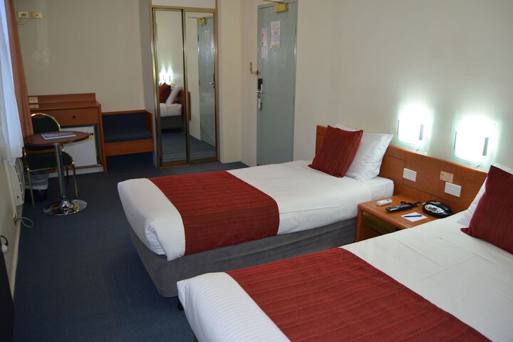 Room 19 of 49