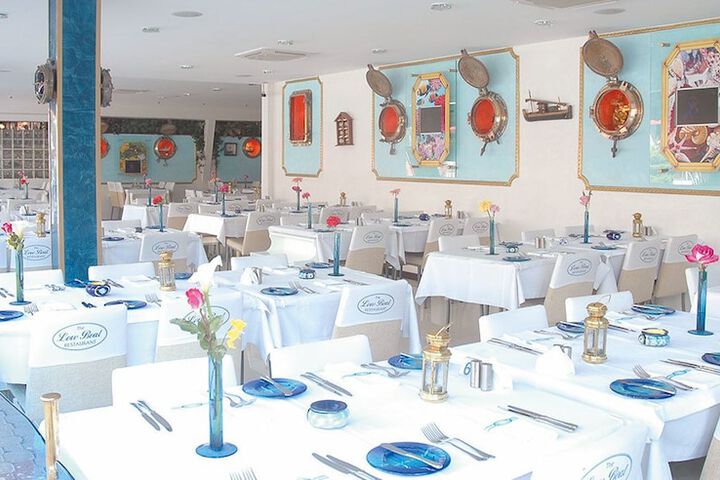 Dining 11 of 20