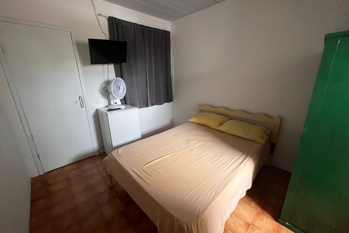 Room 3 of 28