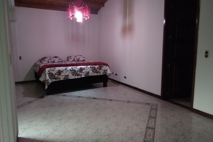 Room 9 of 39