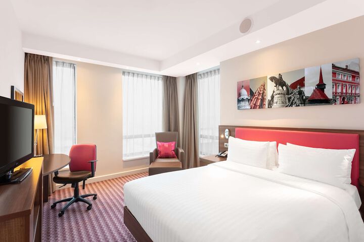 Room 10 of 60