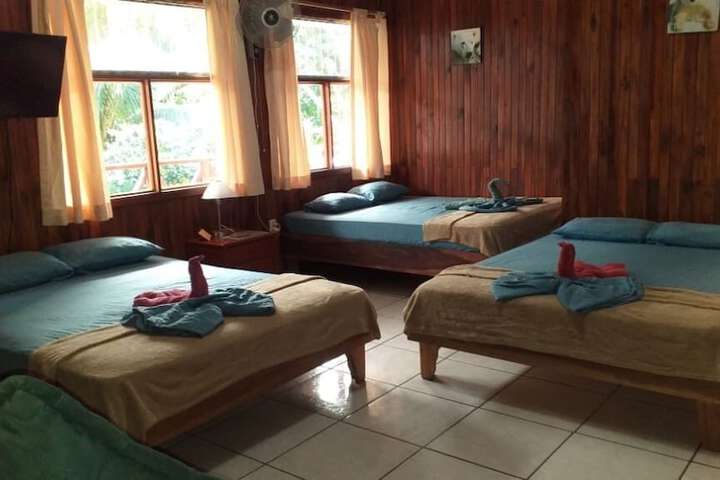 Room 42 of 107