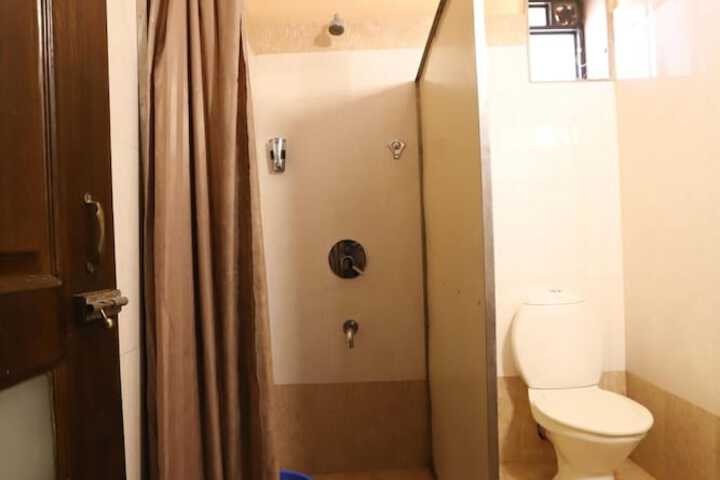Room 34 of 37