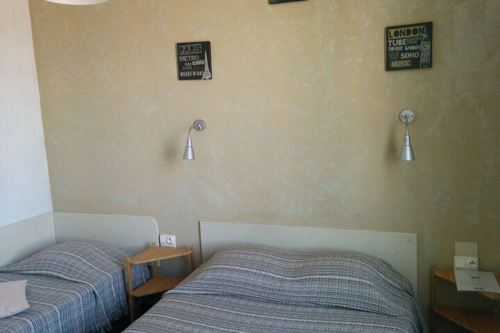 Room 8 of 53