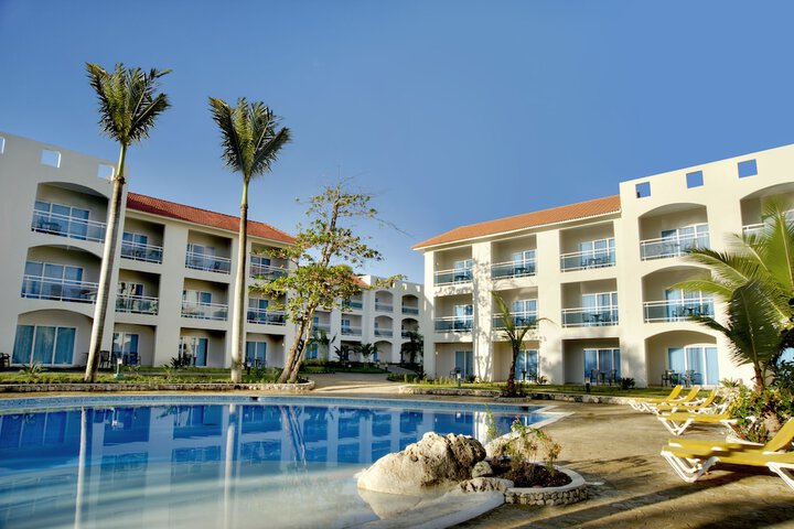 Hotel with Pool