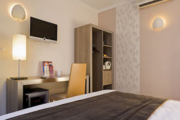 Room 20 of 46
