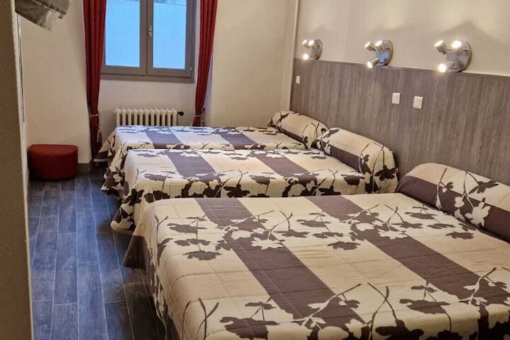 Room 33 of 62