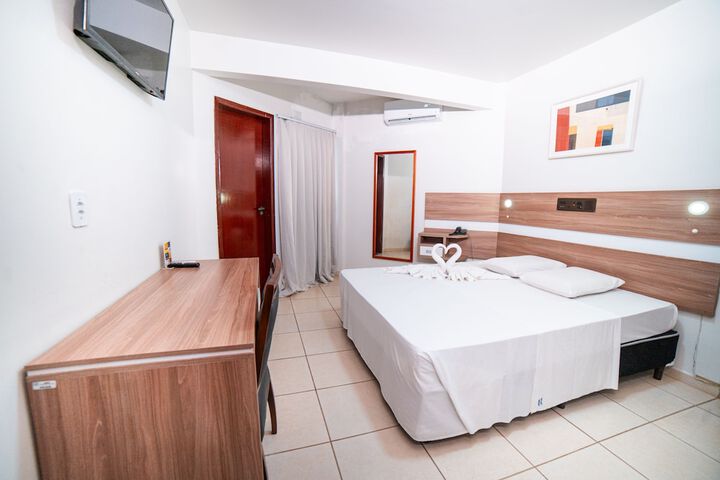 Room 3 of 14