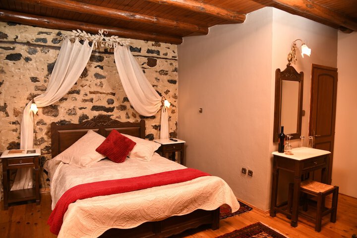 Room 4 of 19