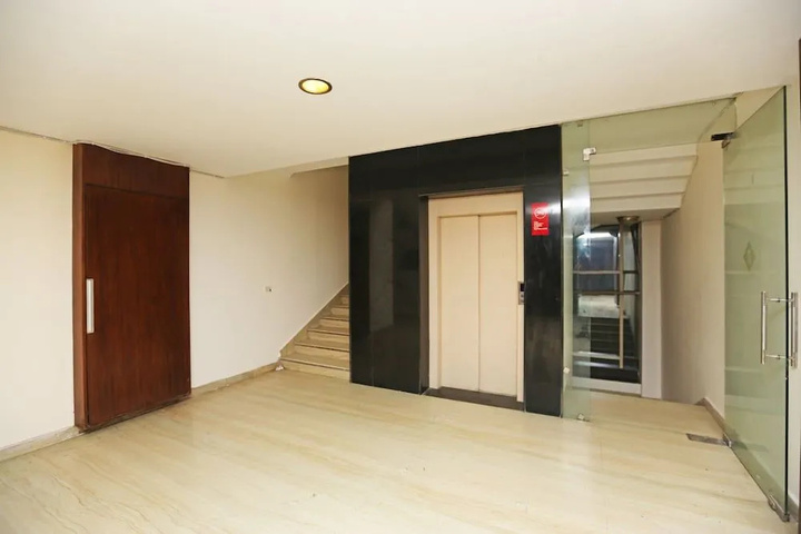 Room 8 of 14