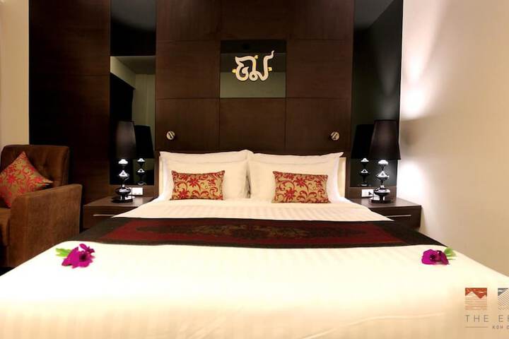 Room 10 of 38