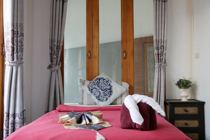 Room 6 of 47