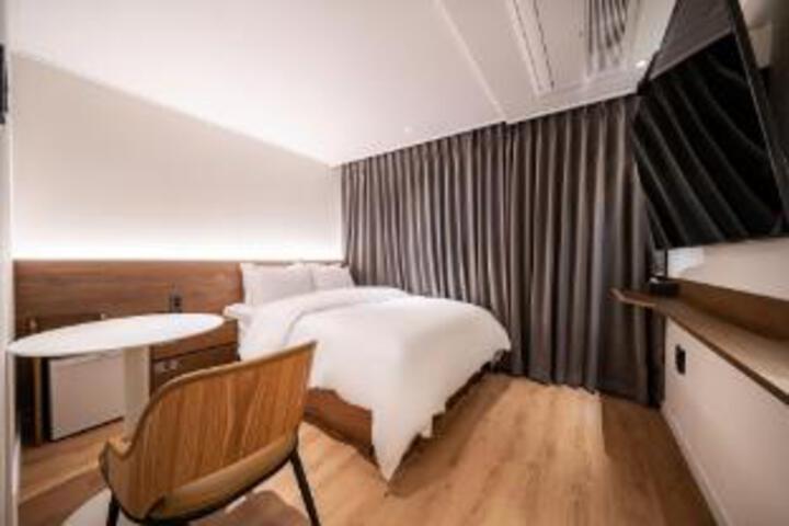 Room 21 of 23