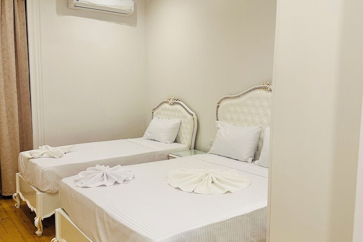 Room 7 of 82