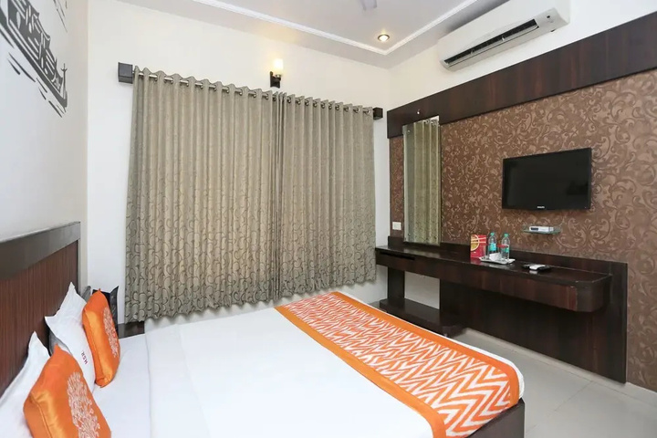 Room 3 of 13