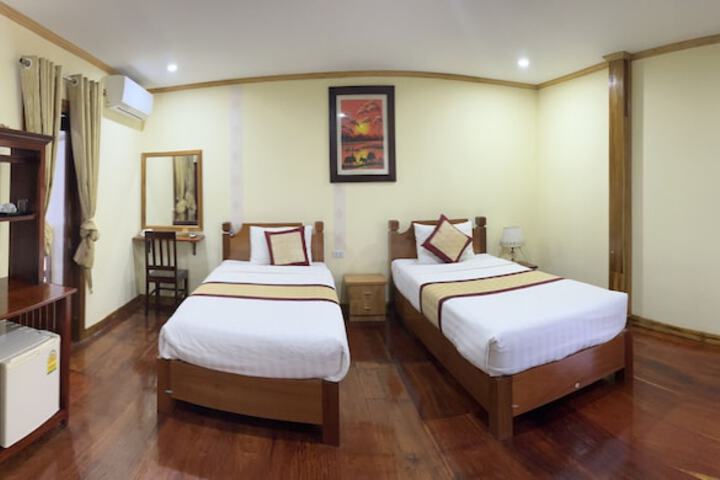 Room 13 of 50