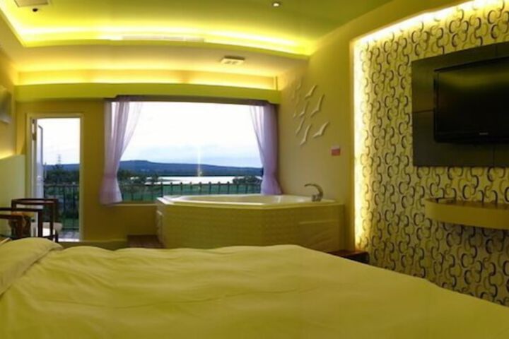 Room 57 of 61