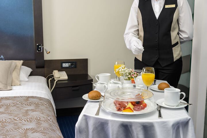 Breakfast/Coffee Service 99 of 152