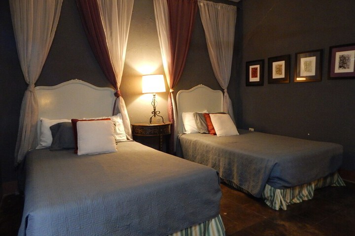 Room 34 of 54