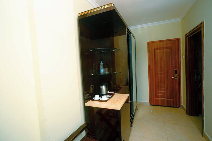 Room 16 of 42