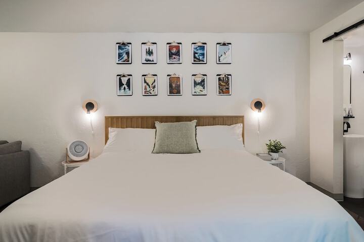 Room 10 of 20