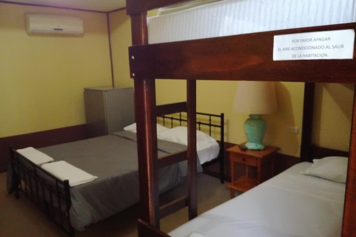 Room 8 of 40