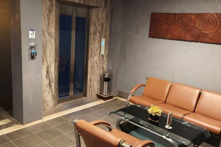 Room 20 of 66
