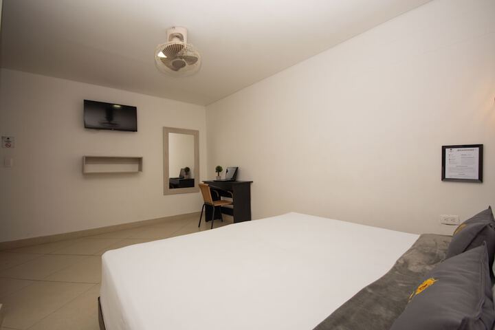 Room 33 of 57