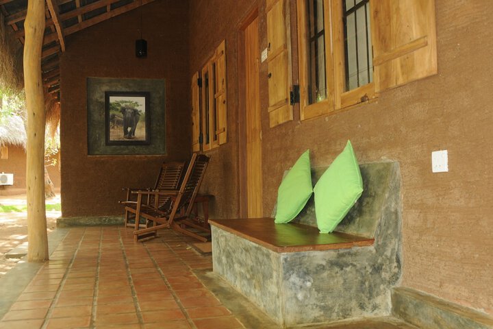 Room 2 of 63