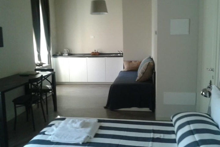Room 12 of 34