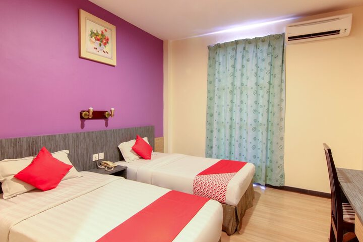 Room 18 of 31