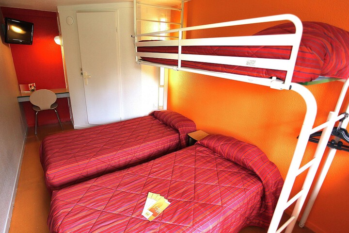 Room 7 of 27