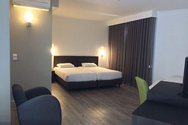 Room 21 of 51