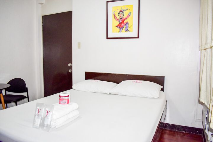 Room 9 of 46