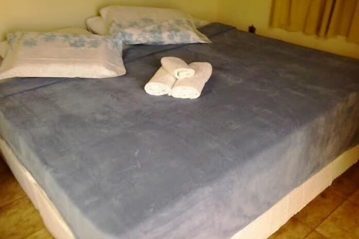 Room 6 of 32