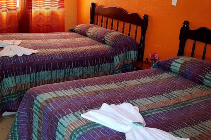 Room 3 of 37