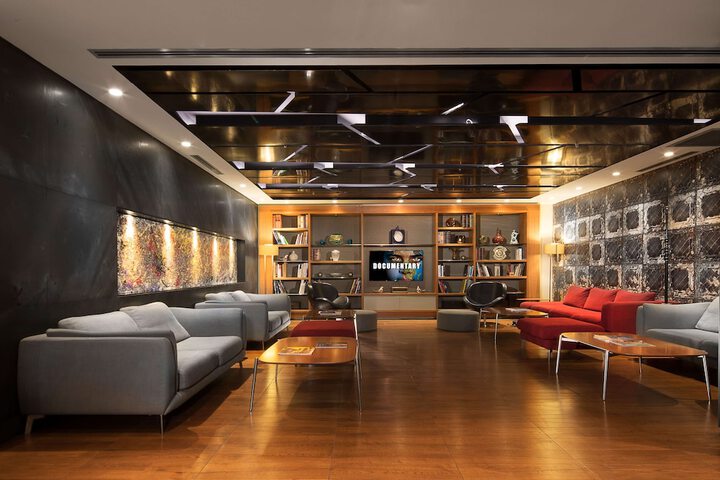 Hotel Lobby