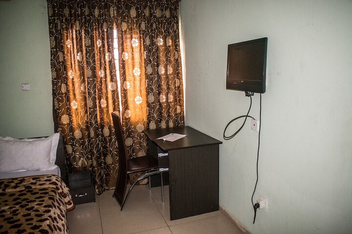 Room 19 of 89