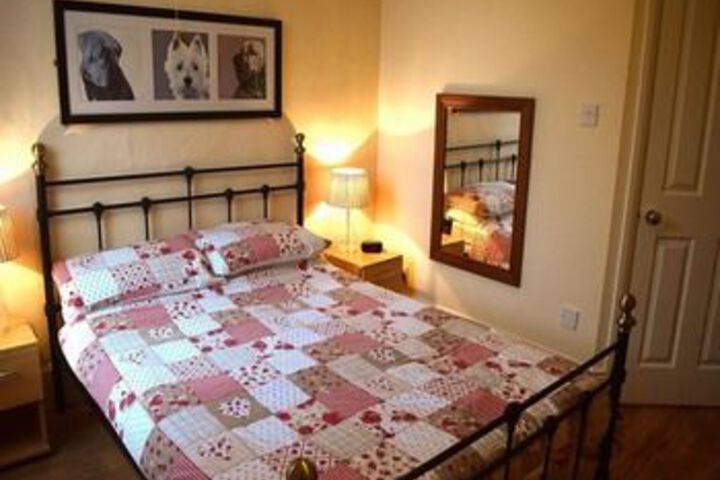 Room 9 of 14
