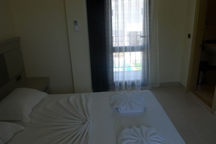 Room 25 of 63
