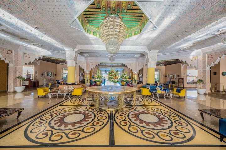 Guest Lobby