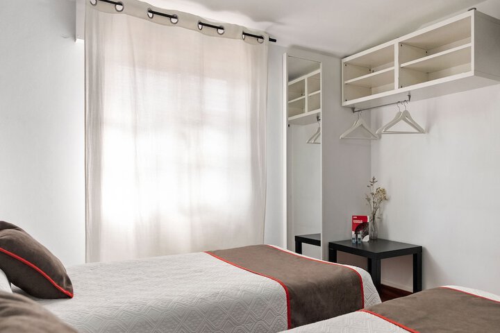 Room 19 of 33