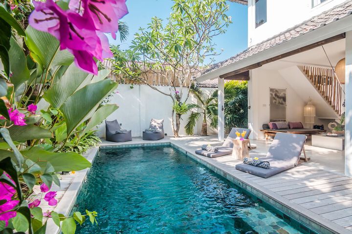 Pool Hotel