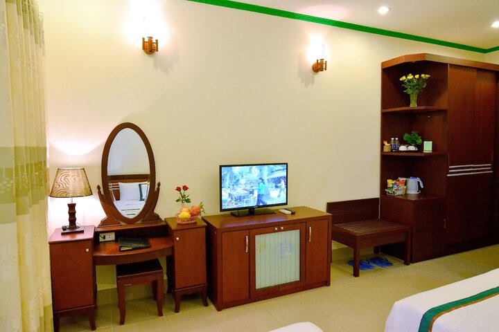 Room 5 of 52
