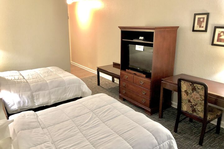 2 Double Beds (2 of 8)