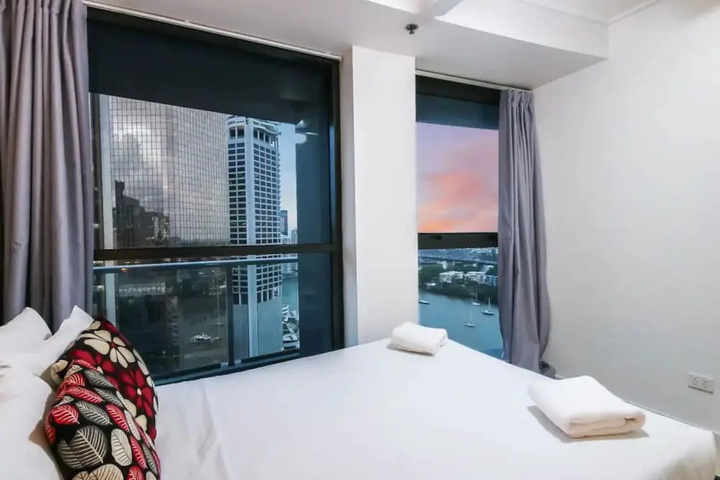 Room 5 of 23
