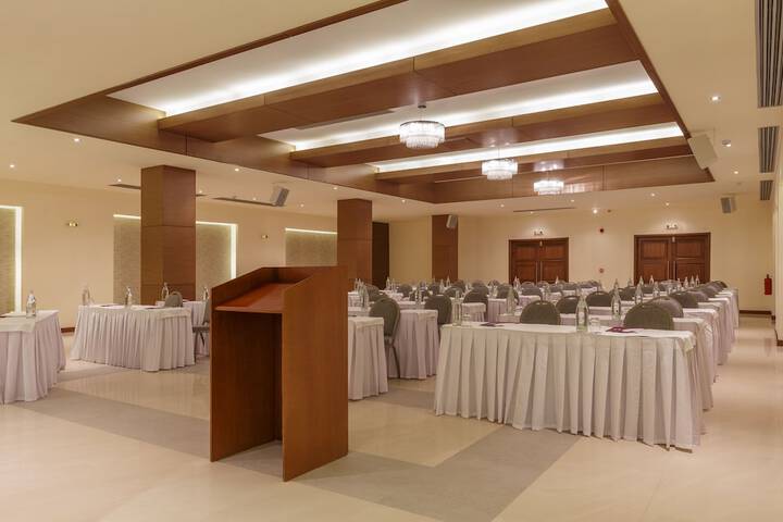 Business Center 142 of 168
