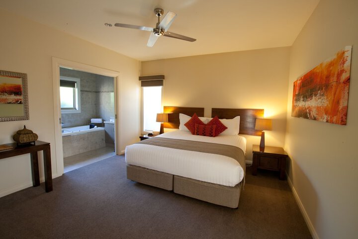 Room 2 of 51