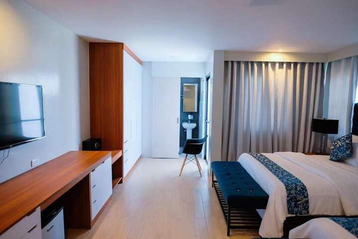 Room 18 of 39