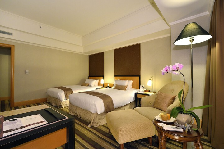 Room 10 of 44